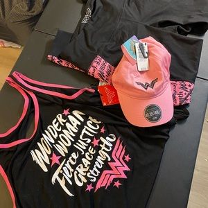 Limited Edition Torrid Wonder Woman Breast Cancer Collection Athletic Outfit Set
